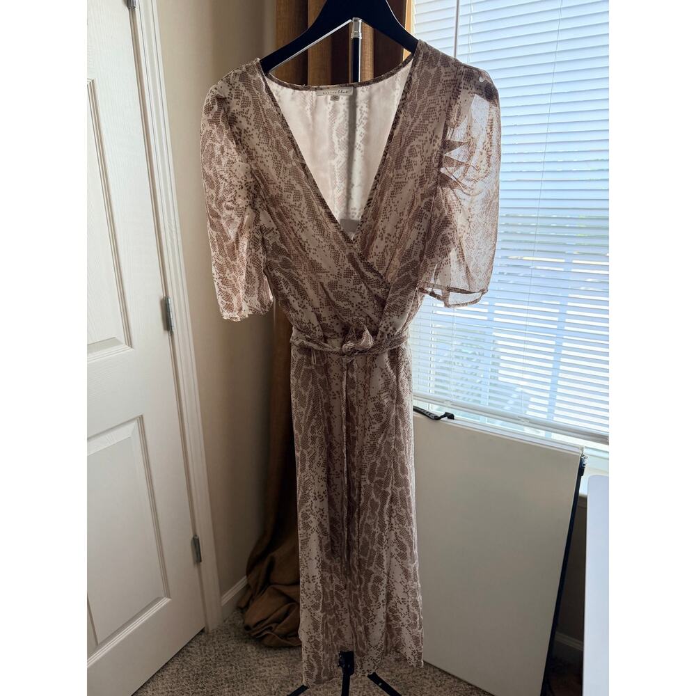 3 for $9 Bailey Blue V Neck Snake Pring V Neck chiffon dress euc L